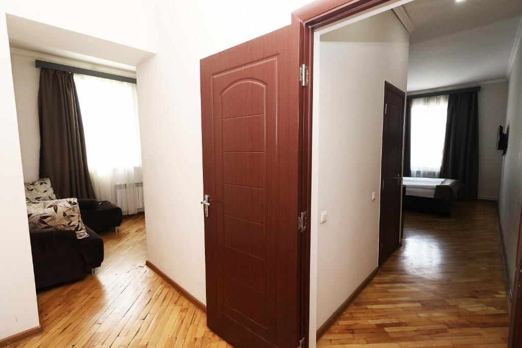 Отель Hotel Tigran Mets Yerevan Ереван-61