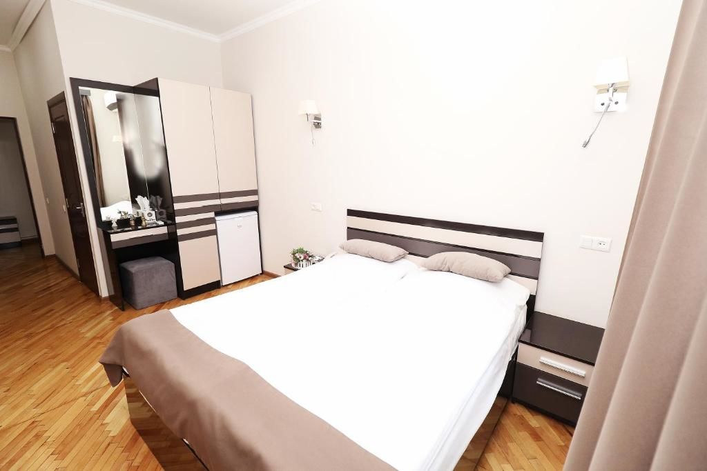 Отель Hotel Tigran Mets Yerevan Ереван-70