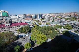 Отель Hotel Tigran Mets Yerevan Ереван Лофт-1